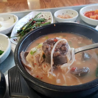 Lezzetli Asya yemeklerinin yakın görüntüsü