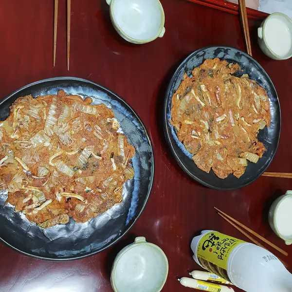 Lezzetli Asya yemeklerinin yakın görüntüsü