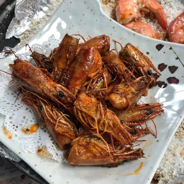 Lezzetli Asya yemeklerinin yakın görüntüsü