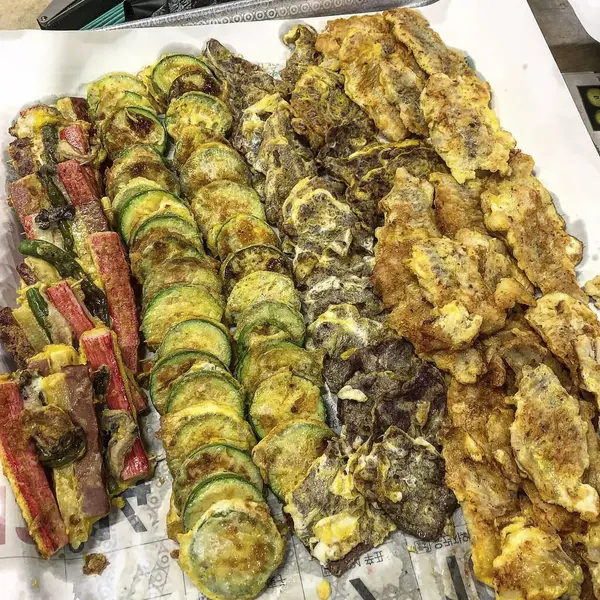 Lezzetli yiyeceklere yakın.