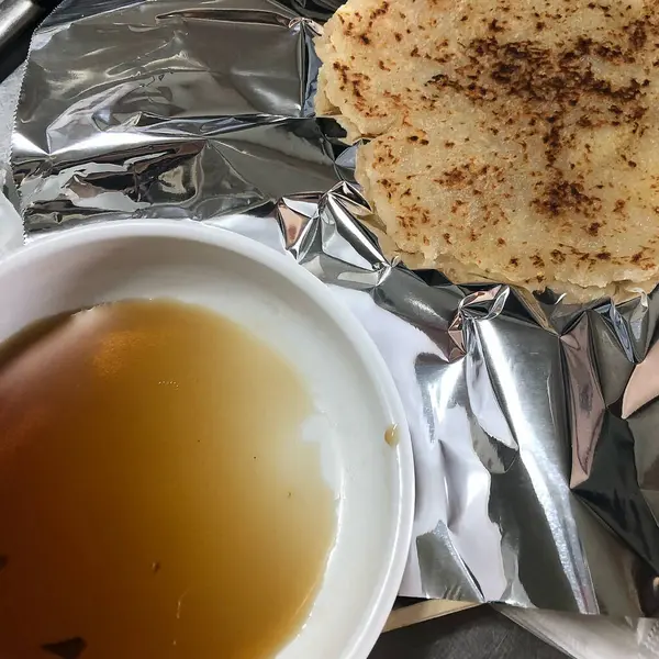 Geleneksel Hint mutfağı. Lezzetli ve sağlıklı yemekler.