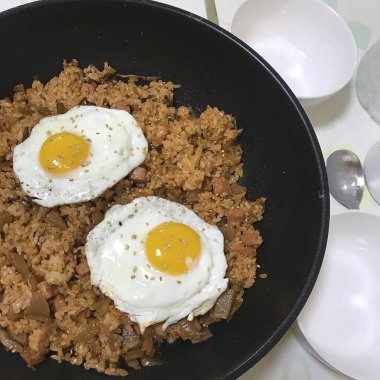 Sebzeli ve baharatlı pilav.