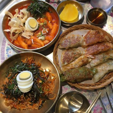 geleneksel Türk kahvaltı masasında