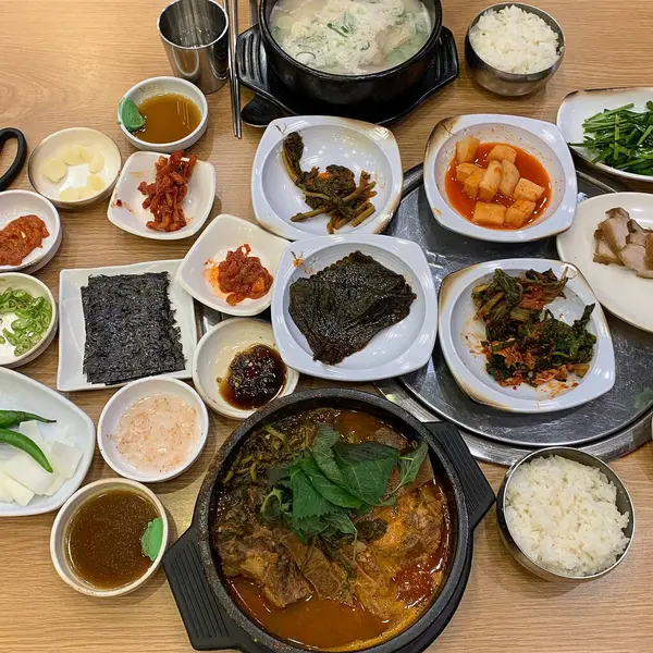 Bir yemeğin mutfak fotoğrafı.