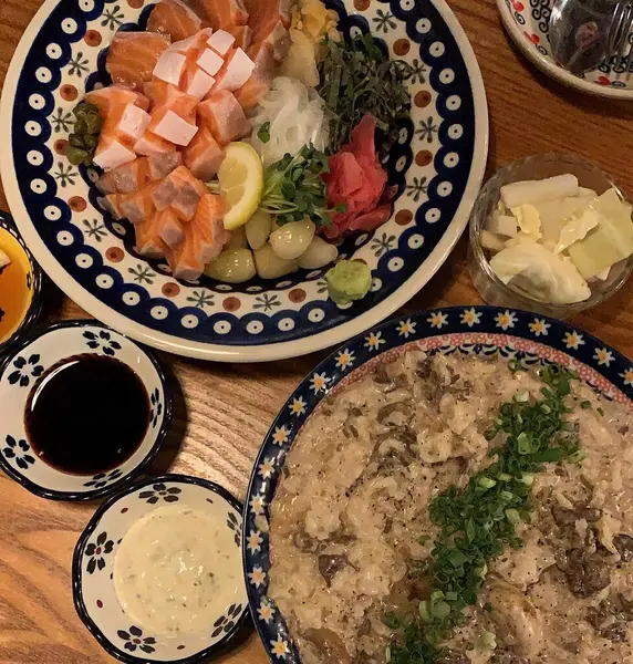 Bir yemeğin yakın plan çekimi.