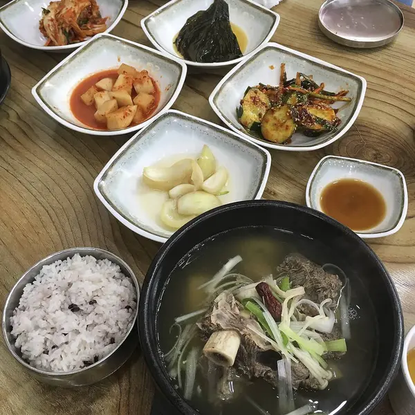 Kore yemekleri, geleneksel yemekler, Kore mutfağı.