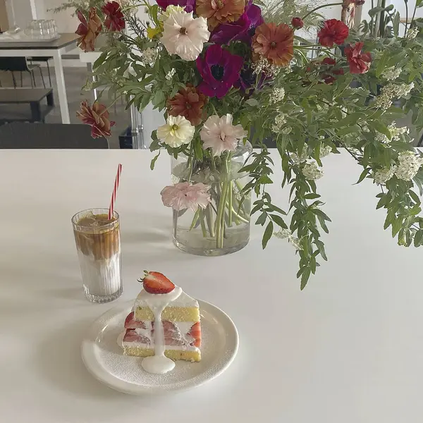 Lezzetli taze tatlı masada