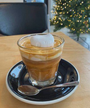 Dondurma ile kahve latte