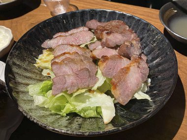 Lezzetli Asya yemeklerinin yakın görüntüsü