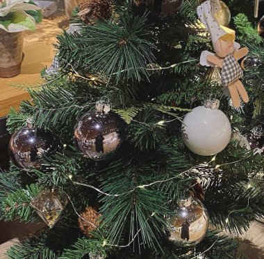 Süslü Noel ağacı