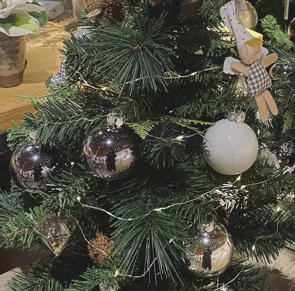 Süslü Noel ağacı