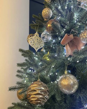 Işıklı Noel ağacı