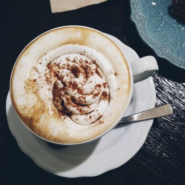 Çikolatalı kahve fincanı