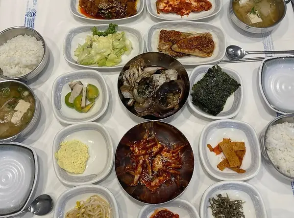 Kore yemeği, pirinç ve sebze