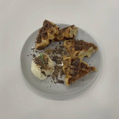 Tabakta dondurma var.