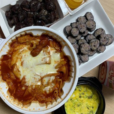 Lezzetli Asya yemeklerinin yakın görüntüsü