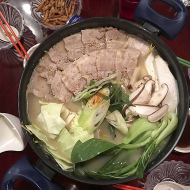 Lezzetli Asya yemeklerinin yakın görüntüsü