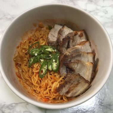 Sığır eti ile Asya erişte