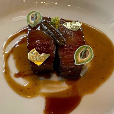 Kremalı ve fındıklı çikolata