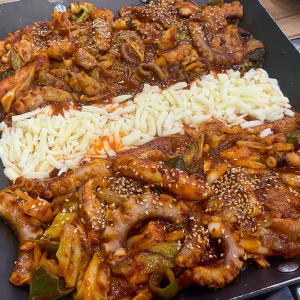 Geleneksel Kore yemeği gogokimchi