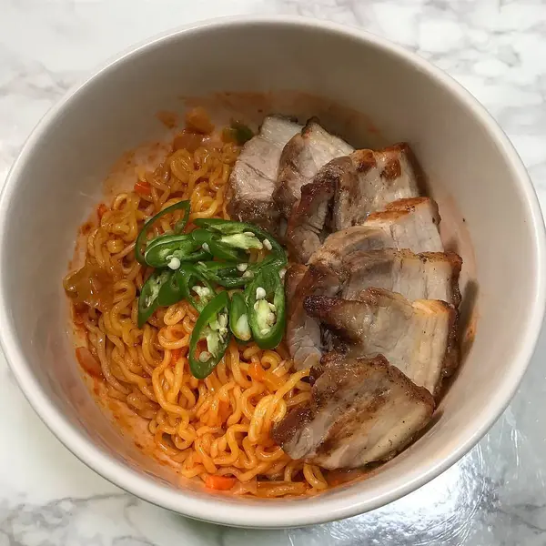 Sığır eti ile Asya erişte