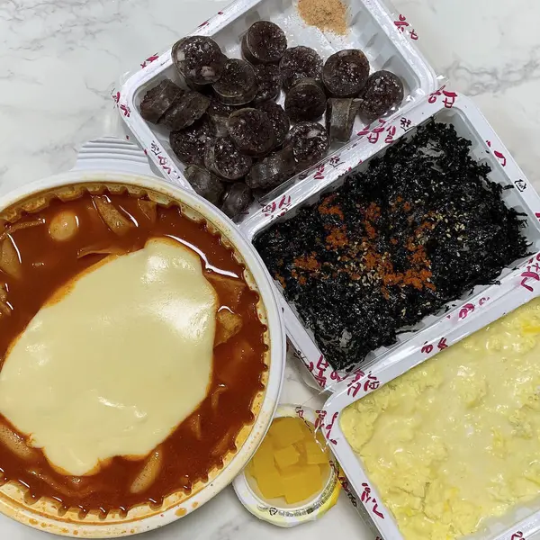 Kore yemeği ve pirinç keki, Kore keki ve keki.