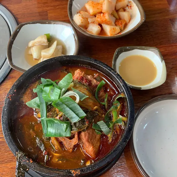 Çorbanın mutfak fotoğrafı.