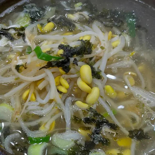 Balık çorbalı erişte.