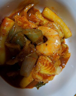 Kore usulü baharatlı yemekler.