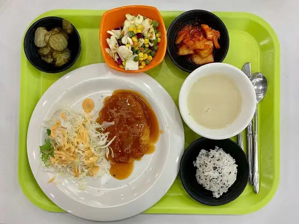 Lezzetli Asya yemeklerinin yakın görüntüsü