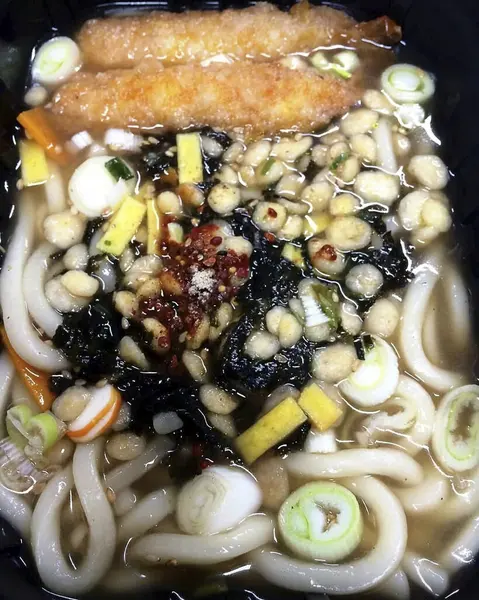 Lezzetli Asya yemeklerinin yakın görüntüsü