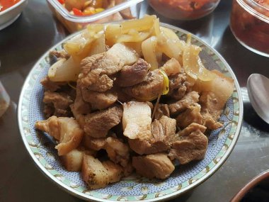 Lezzetli Asya yemeklerinin yakın görüntüsü