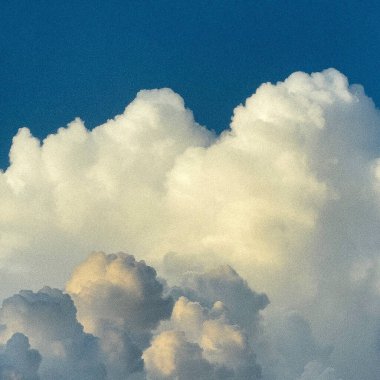 Gökyüzündeki bulutlar