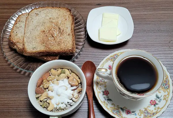 Kafede bir kahvaltı..