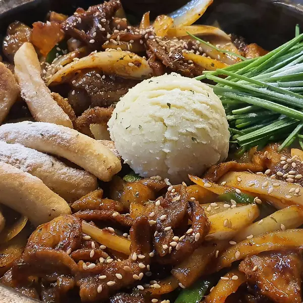 Kore yemekleri kızarmış pirinç.