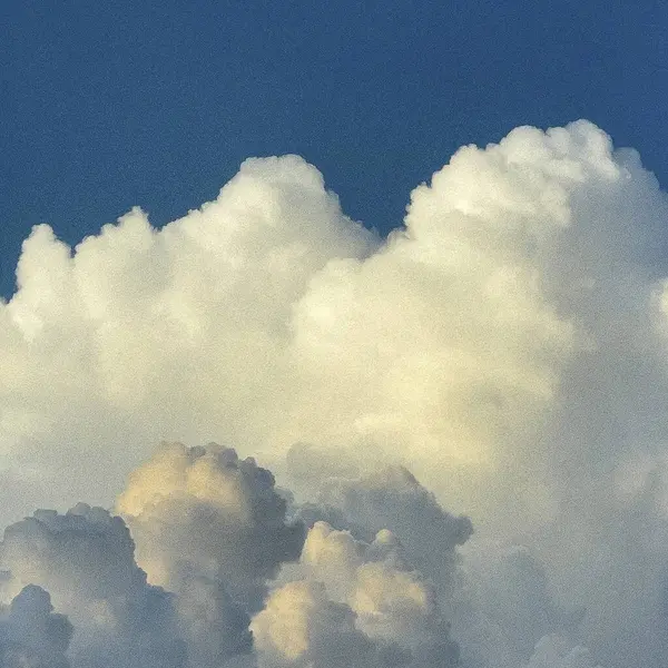 Gökyüzündeki bulutlar