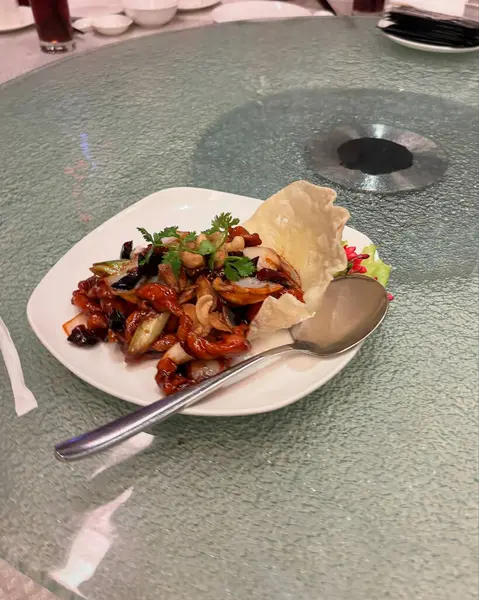 Lezzetli Asya yemeklerinin yakın görüntüsü