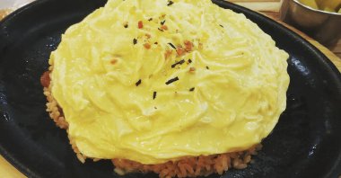 Lezzetli Asya yemeklerinin yakın görüntüsü