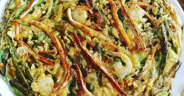 Lezzetli Asya yemeklerinin yakın görüntüsü