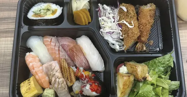 Taze ve lezzetli sebzeli lezzetli yemekler.