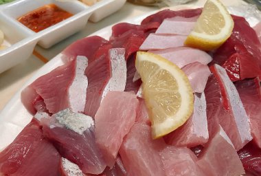 Piyasada taze balık