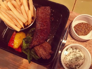 Lezzetli ve kızarmış et.