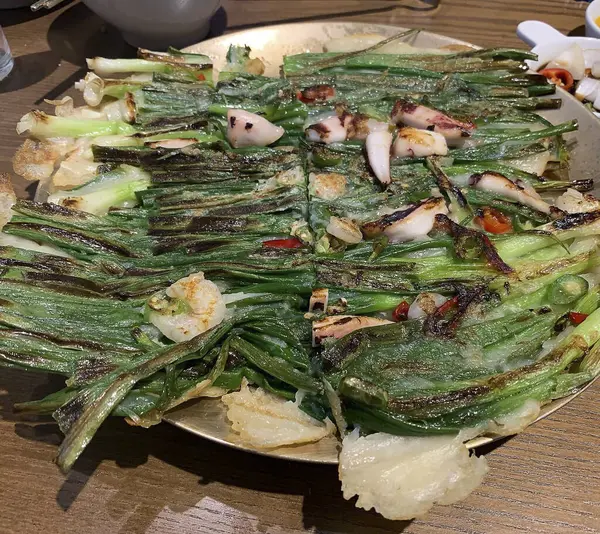 Lezzetli Asya yemeklerinin yakın görüntüsü