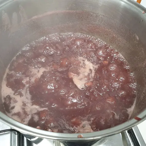 Yemek ve yemek konsepti. Mutfakta yemek yapmak.