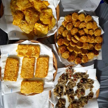 Lezzetli Asya yemeklerinin yakın görüntüsü