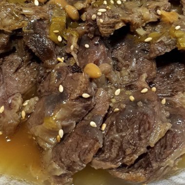 Susamlı biftek ve baharat.