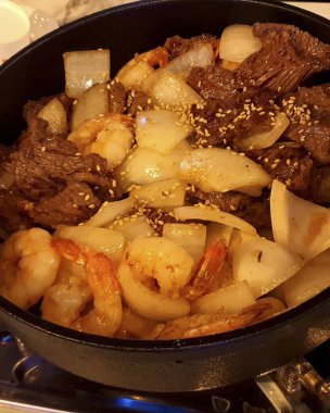 Sebzeli ve baharatlı pilav.