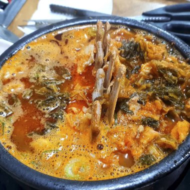 Lezzetli Asya yemeklerinin yakın görüntüsü