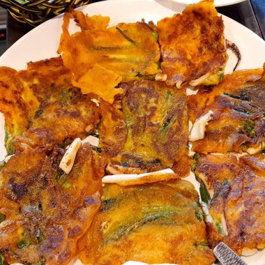 Lezzetli Asya yemeklerinin yakın görüntüsü