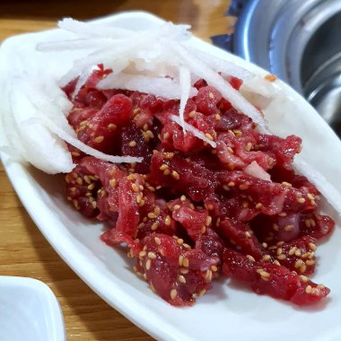 Japon yemeği, ton balıklı suşi, ton balığı ve ton balığı..